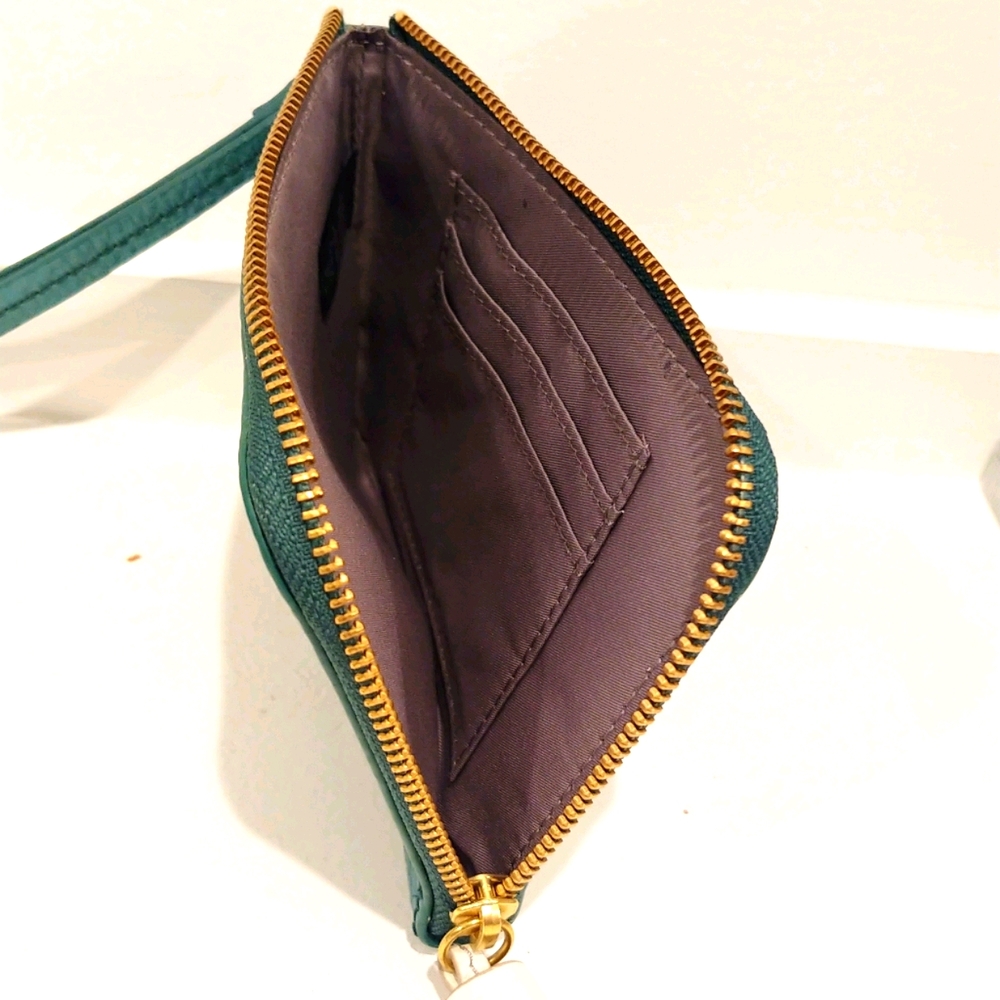 Fossil Leather Wristlet W/Tassel - Picture 4 of 5